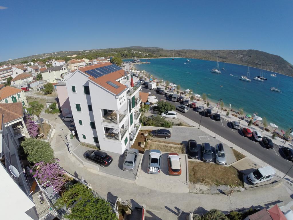 Villa Sisa Примоштен Экстерьер фото